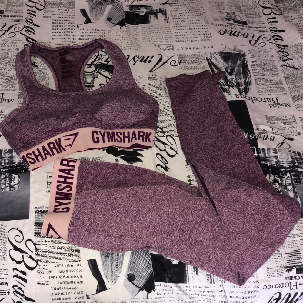 Gym shark matching workout set